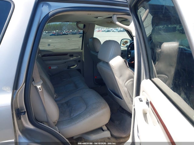 Cadillac Escalade Standard