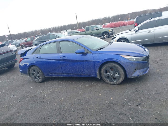 Hyundai ELANTRA Blue