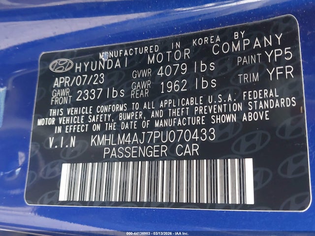 Hyundai ELANTRA Blue