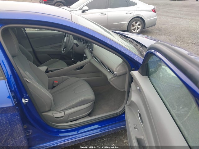 Hyundai ELANTRA Blue