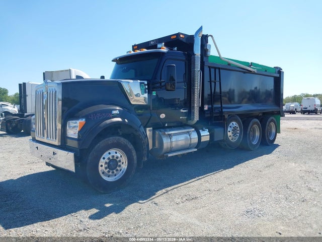 Kenworth W990
