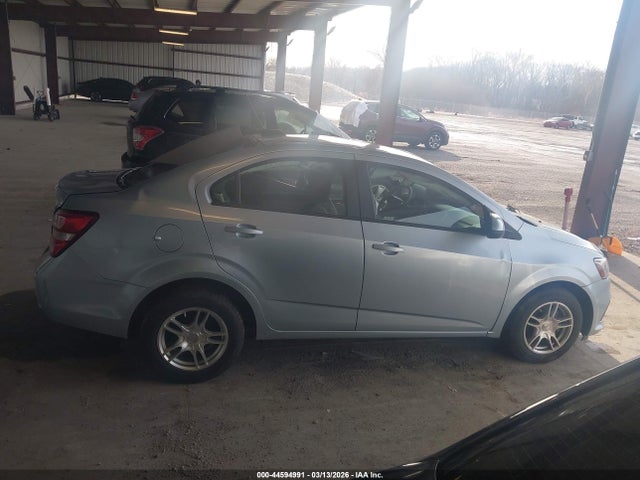 Chevrolet Sonic Ls Manual