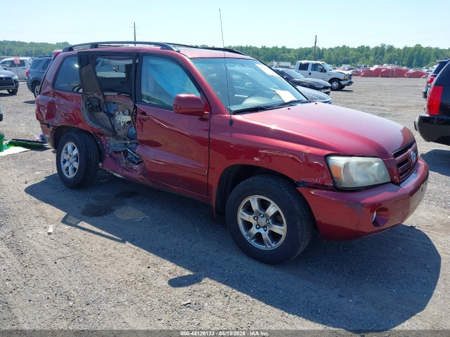Salvage Toyota Highlander Image