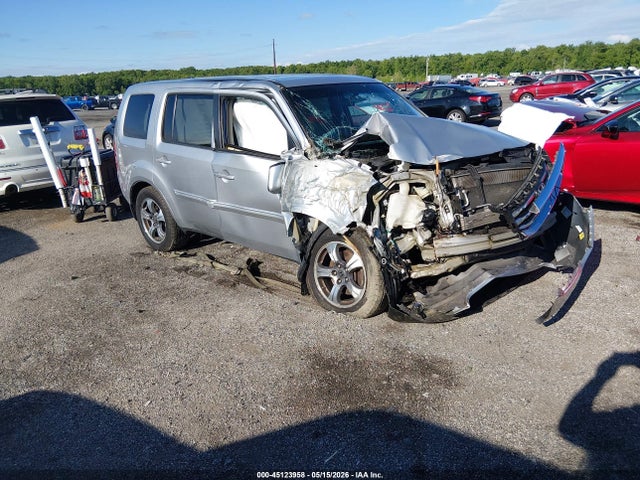 Salvage Honda Pilot Image
