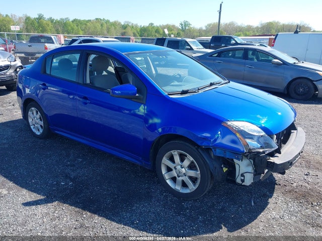 Salvage Nissan Sentra Image