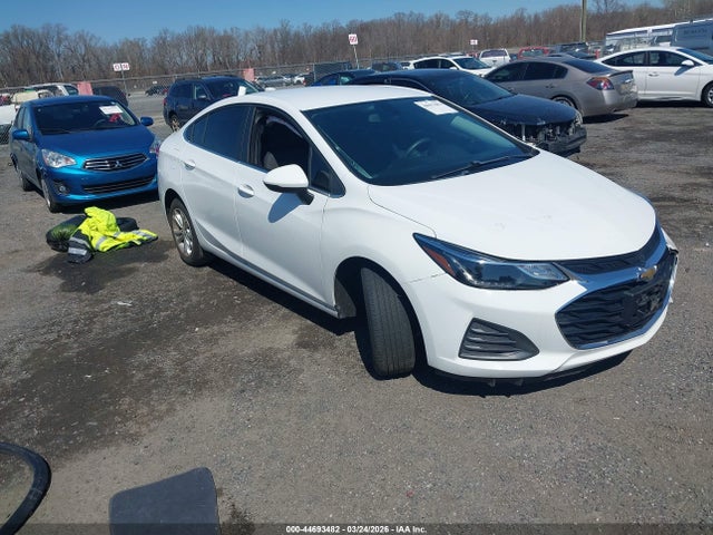 Salvage Chevrolet Cruze Image