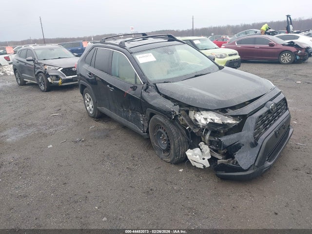 Salvage Toyota RAV4 Image