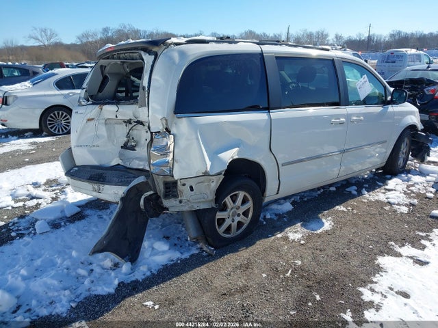 Chrysler Town & Country Touring