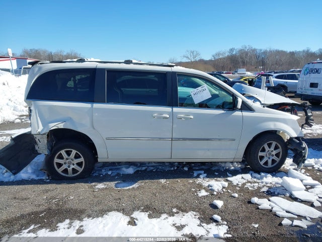 Chrysler Town & Country Touring