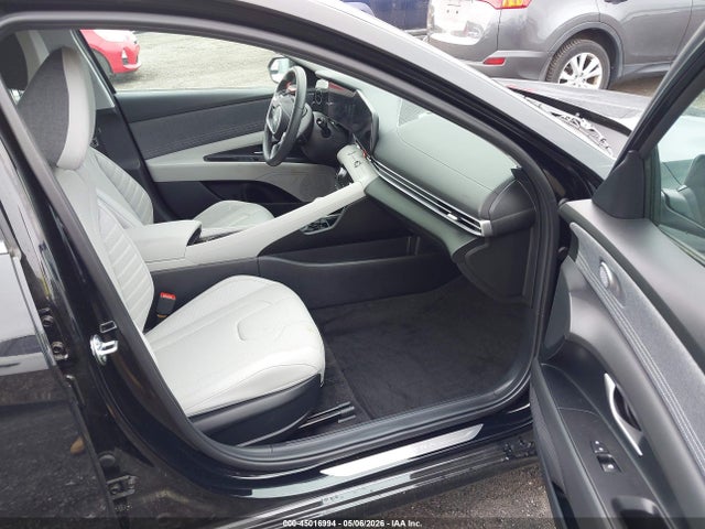 Hyundai ELANTRA Limited