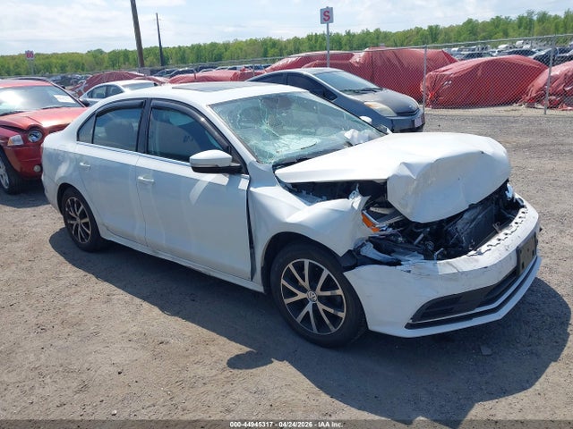 Salvage Volkswagen Jetta Image