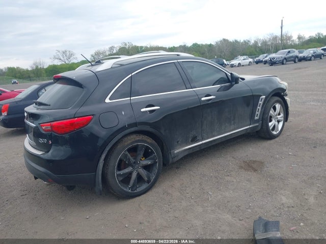 INFINITI Qx