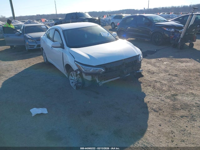 Salvage Nissan Sentra Image