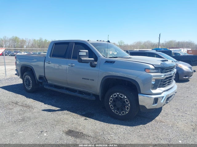 Salvage Chevrolet Silverado 2500 Image