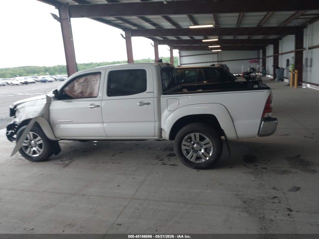 Toyota Tacoma Base V6