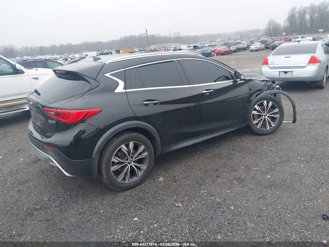 INFINITI Qx Premium