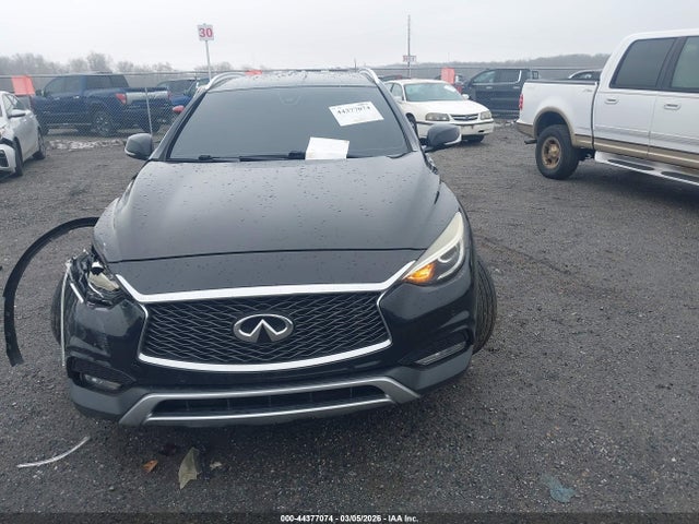 INFINITI Qx Premium