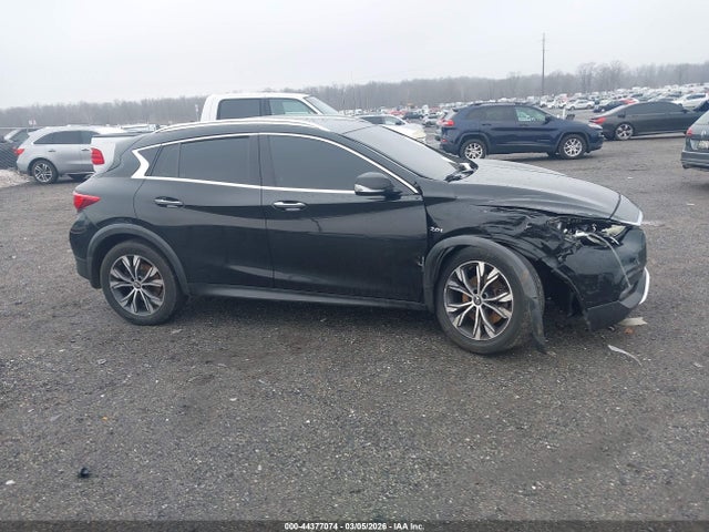 INFINITI Qx Premium