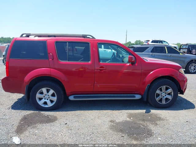 Nissan Pathfinder Sv