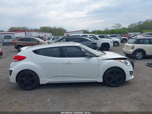 Hyundai VELOSTER Turbo