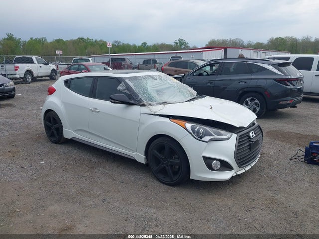 Salvage Hyundai VELOSTER Image