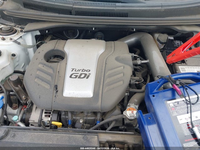 Hyundai VELOSTER Turbo