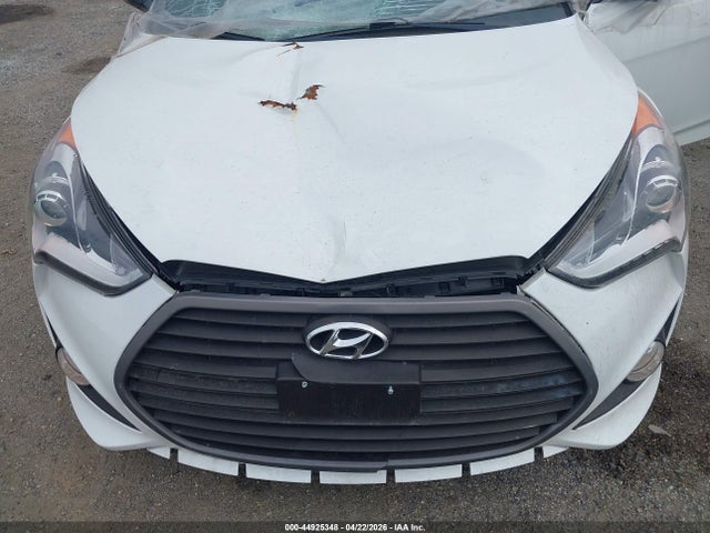 Hyundai VELOSTER Turbo