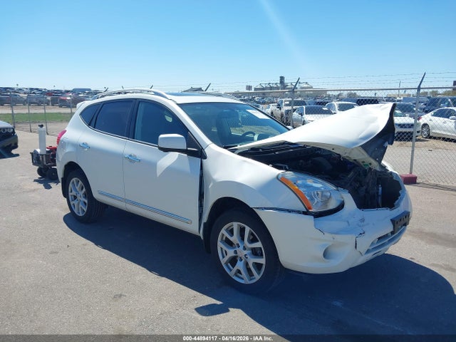 Salvage Nissan Rogue Image