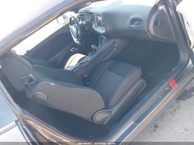 Dodge Challenger Sxt Awd