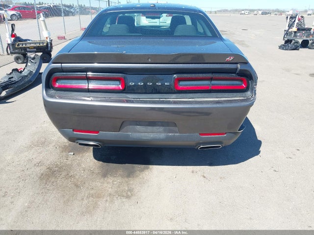 Dodge Challenger Sxt Awd