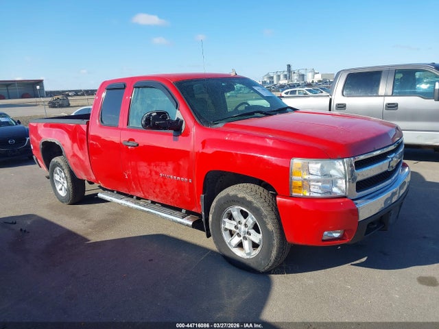 Salvage Chevrolet Silverado 1500 Image