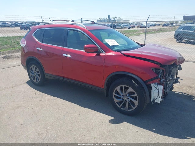 Salvage Nissan Rogue Image