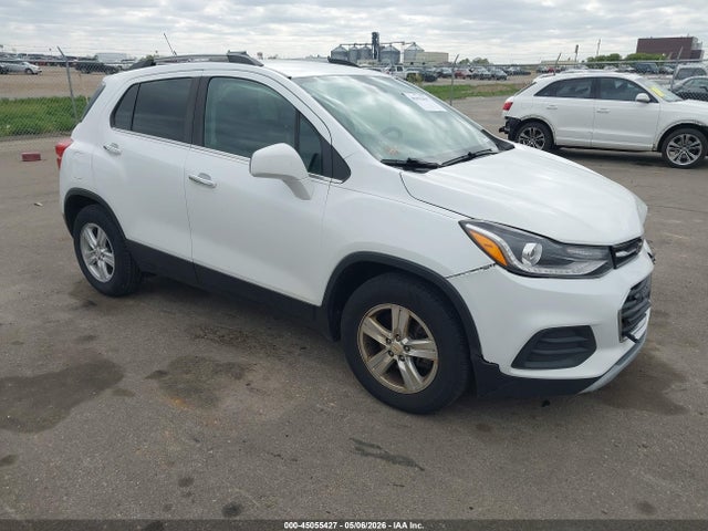 Salvage Chevrolet Trax Image