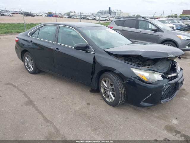 Salvage Toyota Camry Image
