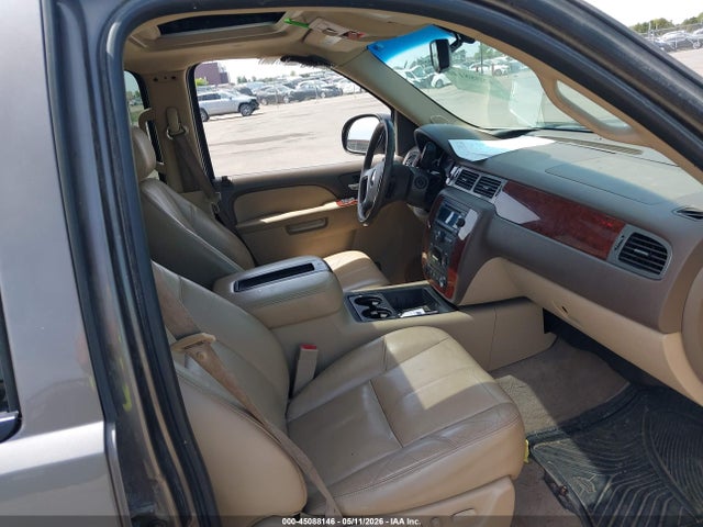 Chevrolet Suburban 1500 Lt1