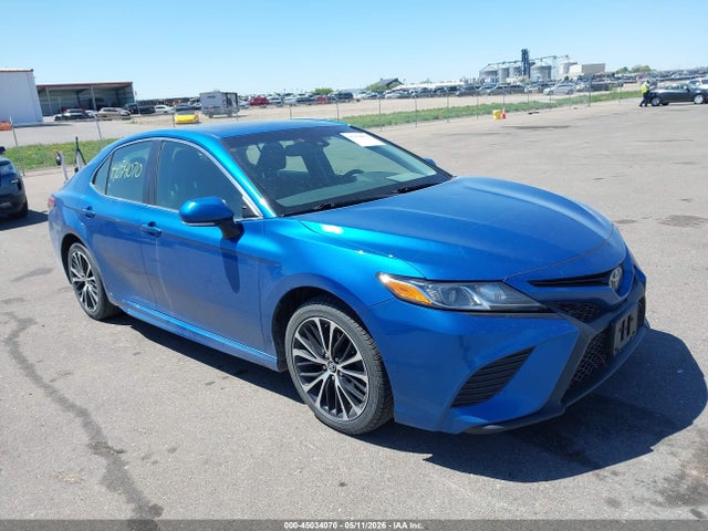Salvage Toyota Camry Image