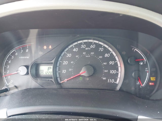 Toyota Sienna Le 8 Passenger