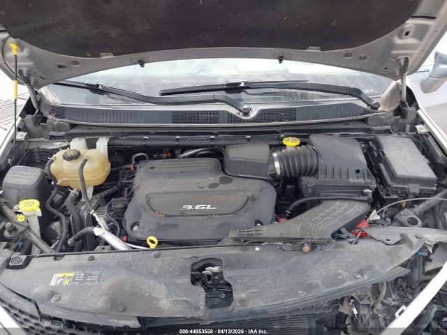 Chrysler Pacifica Touring-l