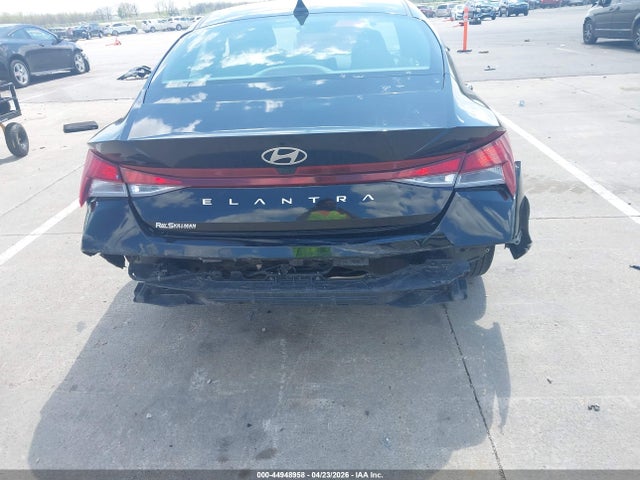 Hyundai ELANTRA Sel