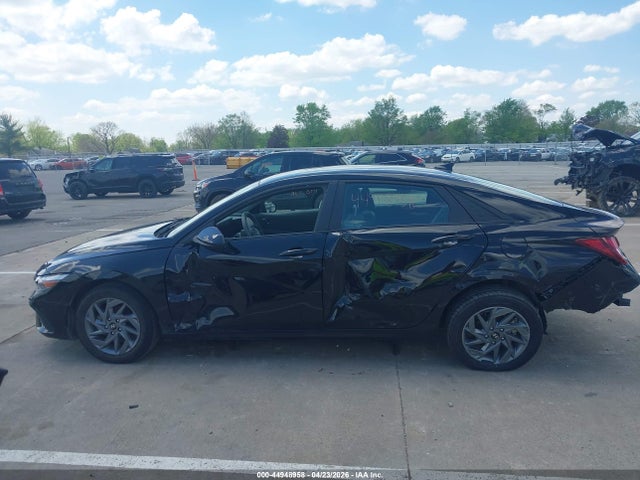Hyundai ELANTRA Sel
