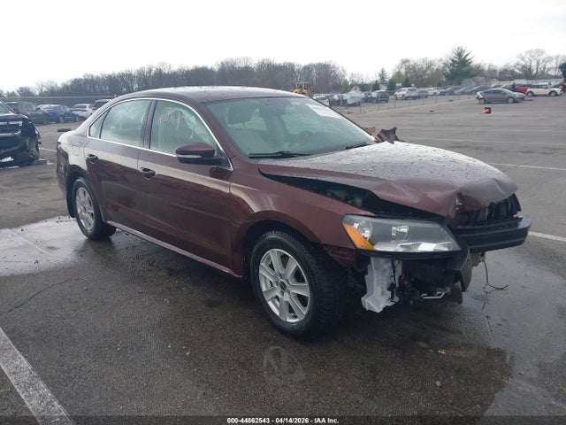 Salvage Volkswagen Passat Image