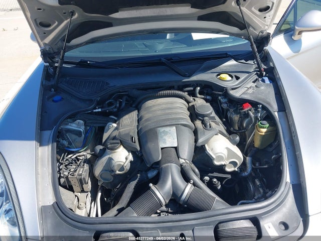 Porsche Panamera 4