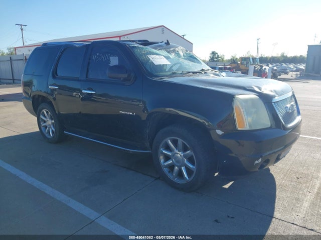 Salvage GMC Yukon Image