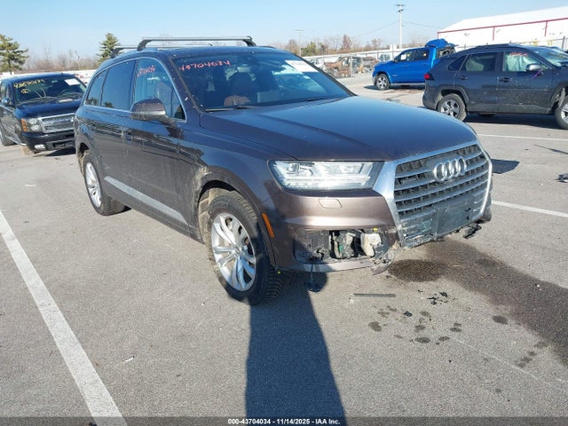 Salvage Audi Q7 Image