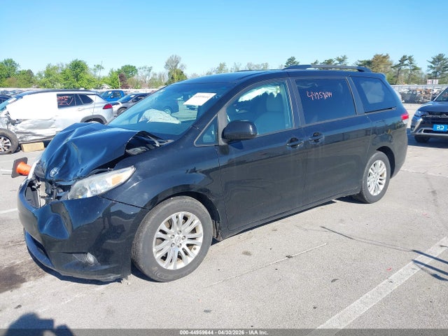 Toyota Sienna Xle V6