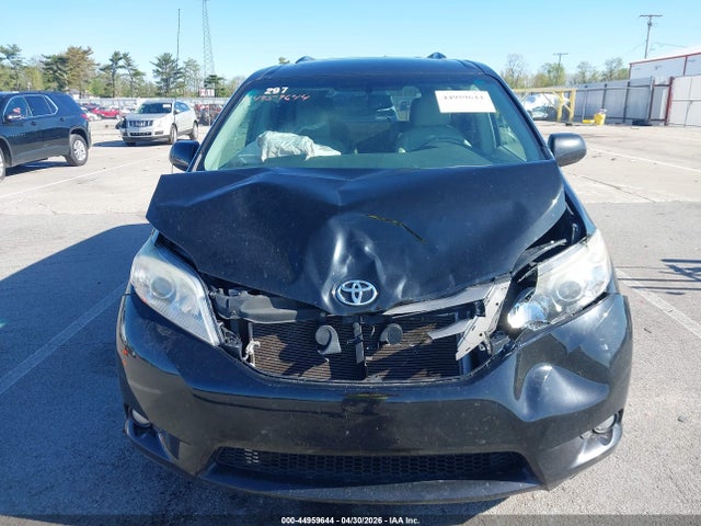 Toyota Sienna Xle V6