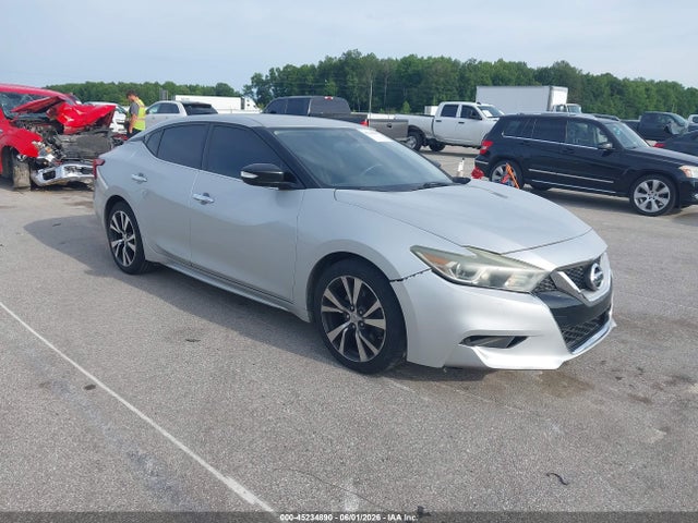 Salvage Nissan Maxima Image