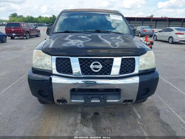 Nissan Titan Se