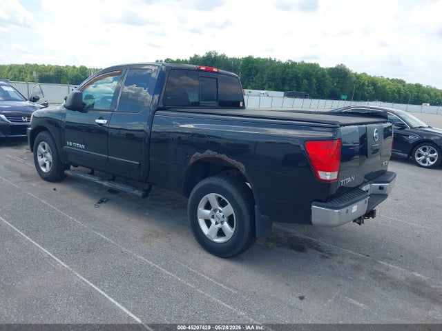 Nissan Titan Se