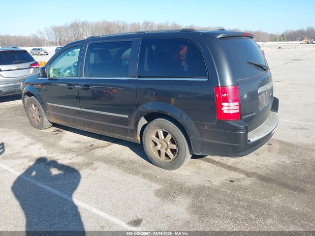Chrysler Town & Country Touring